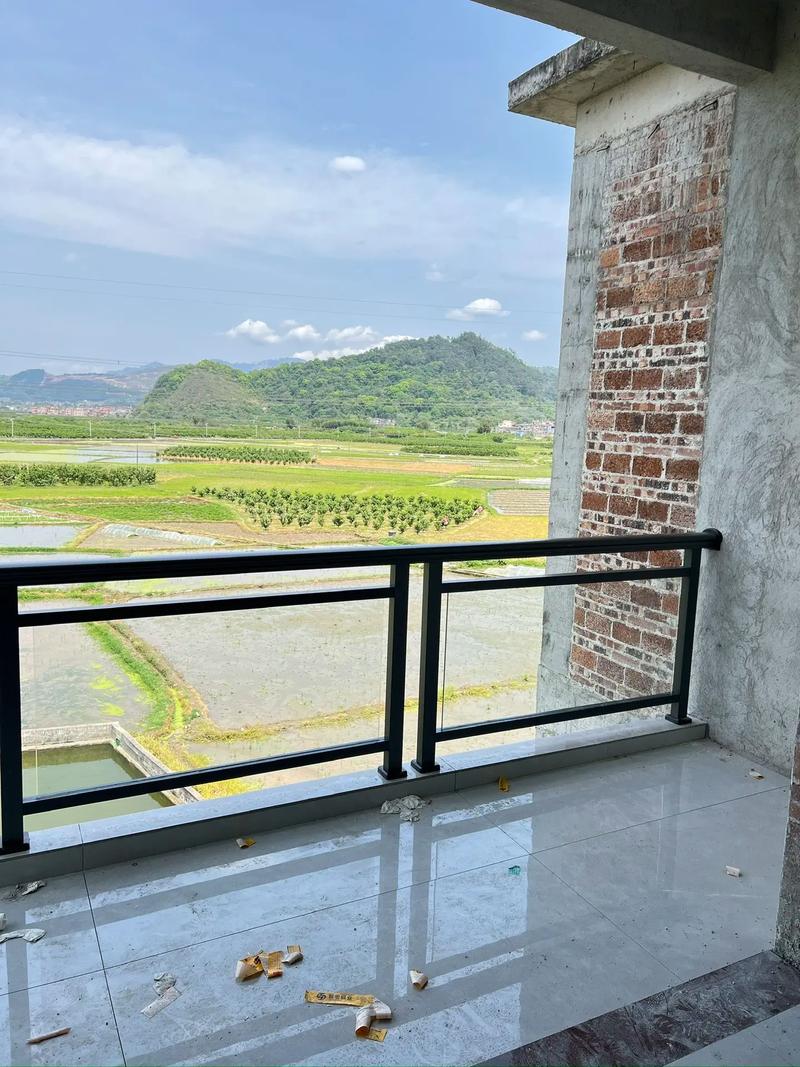 阳台护栏高度强制规范