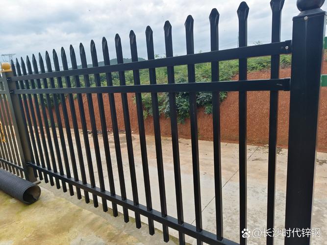 锌钢护栏和不锈钢护栏哪个好